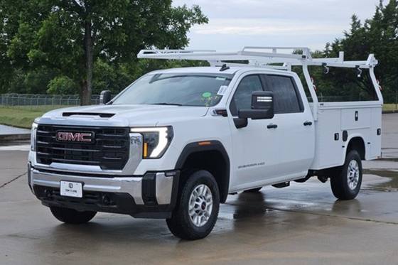 GMC Sierra 2500HD with service body and ladder rack